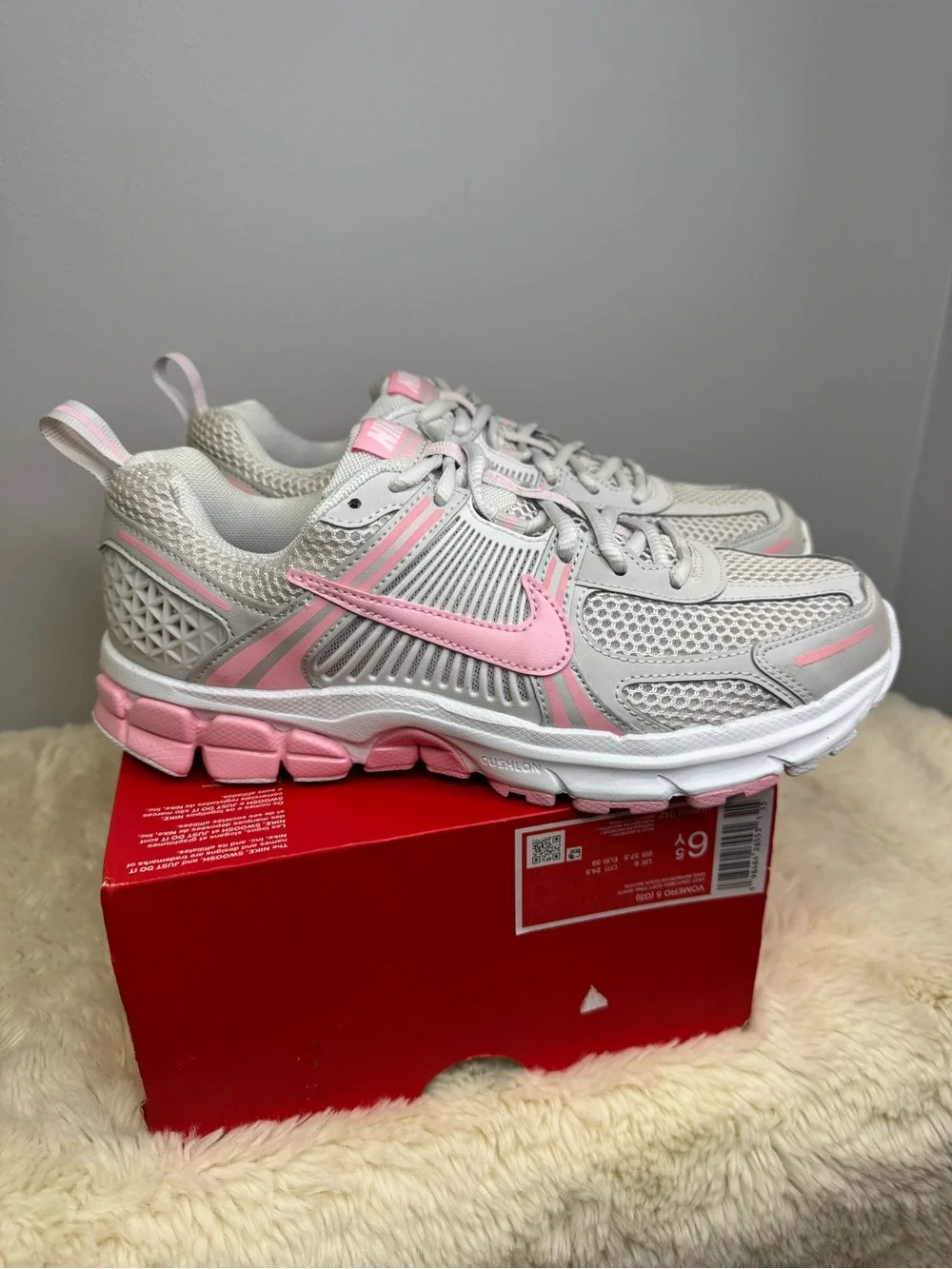 Nike Vomero Big Kid’s Grey and Pink Running Sneakers
